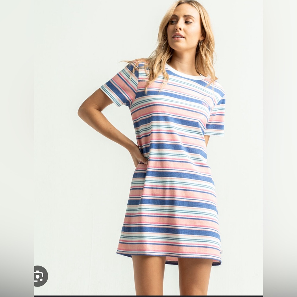 🔥 Vans Wazzy stripe T-shirt dress Large. New without tags.